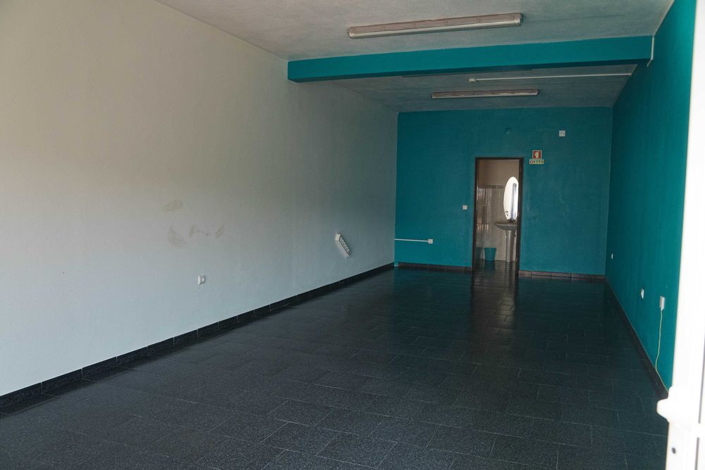 Arrenda-se loja/espaço comercial em Glória do Ribatejo