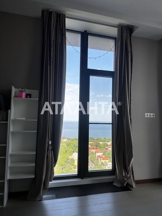 2-комнатная с ремонтом и мебелью . ЖК Француский . Вид на море .