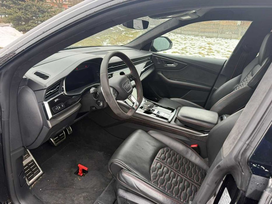 samochód audi rsq8 pakiet carbon bezwypadkowy