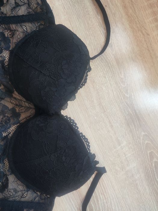 Biustonosz marki H&m
