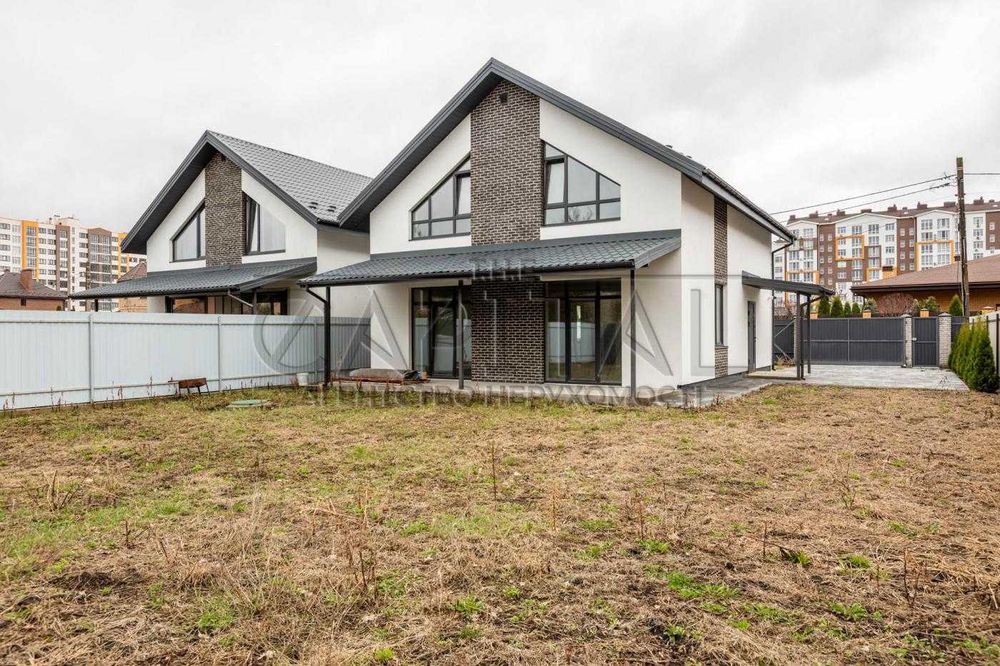 Продаж будинку 150м2  із власною земльно ділянкою 5 соток в с. Крюківщина