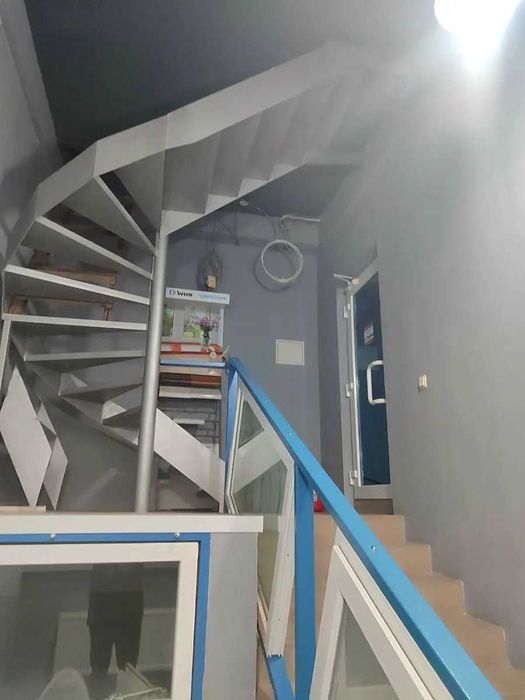 Продам виробничо - складськi примiщення по вул. Попова