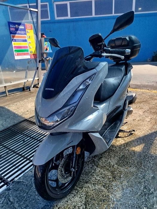 Pcx honda 2024 com baú