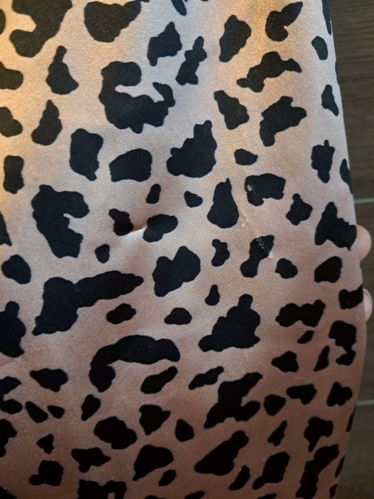 Sukienka na ramiączkach w panterkę Motel (posiada wady)