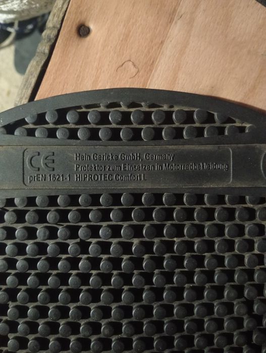 Защита силиконовая для мотоциклистов на куртку, штаны.