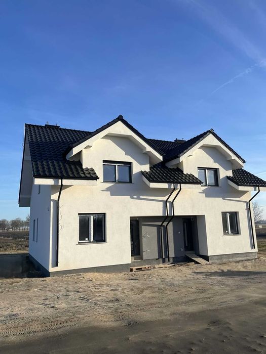 Dom dwulokalowy z zabudowie bliźniaczej