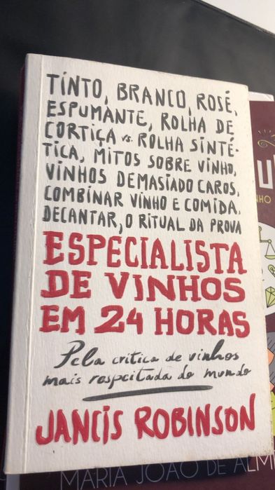 Varios livros vinhos