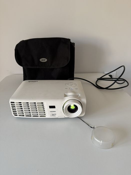 Projector Vivitek445412268667709442