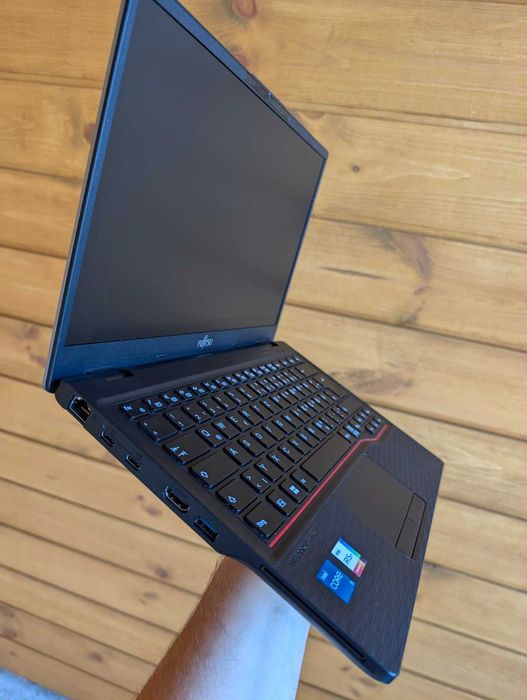 10 ядерні ноутбуки Fujitsu LIFEBOOK E5412 – є 30 шт  2023-2024 рік