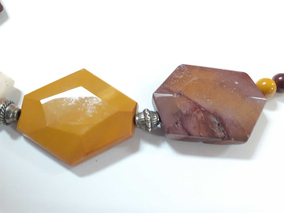 Komplet biżuterii z kamienia mokaitu - naszyjnik bransoletka kolczyki