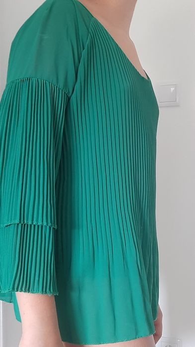 Top verde manga comprida,  tecido plissado