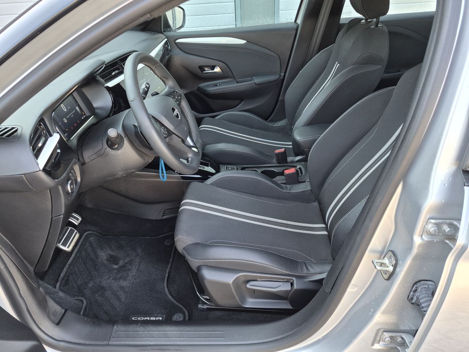OPEL CORSA 1.2 HYBRID Automático 2025
