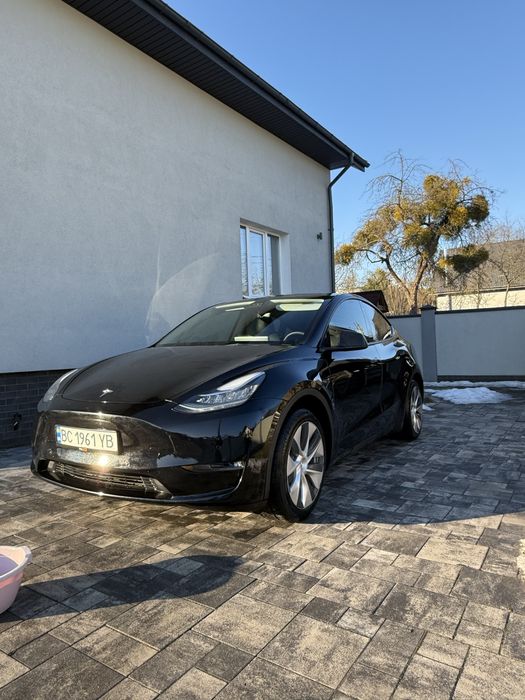 Tesla Model Y 82kw