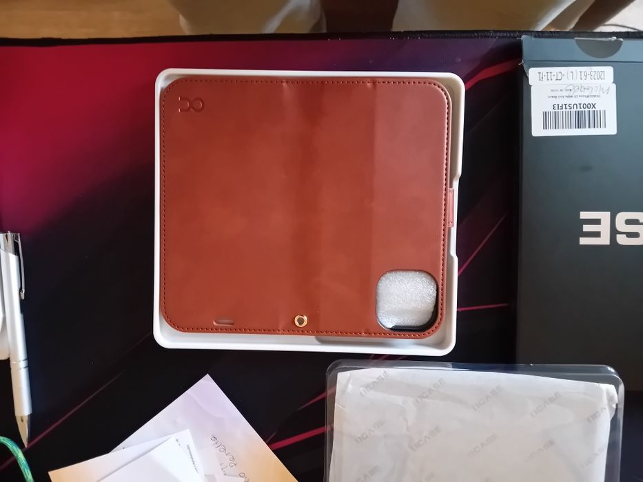 Etui IPhone 15 brązowe nowe