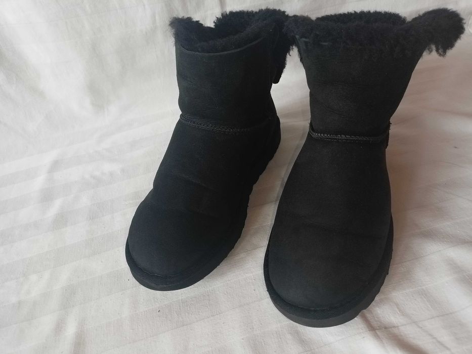 UGG roz. 39 /UK 6/ - dł. wkł. 25 cm / z metki/ - skóra