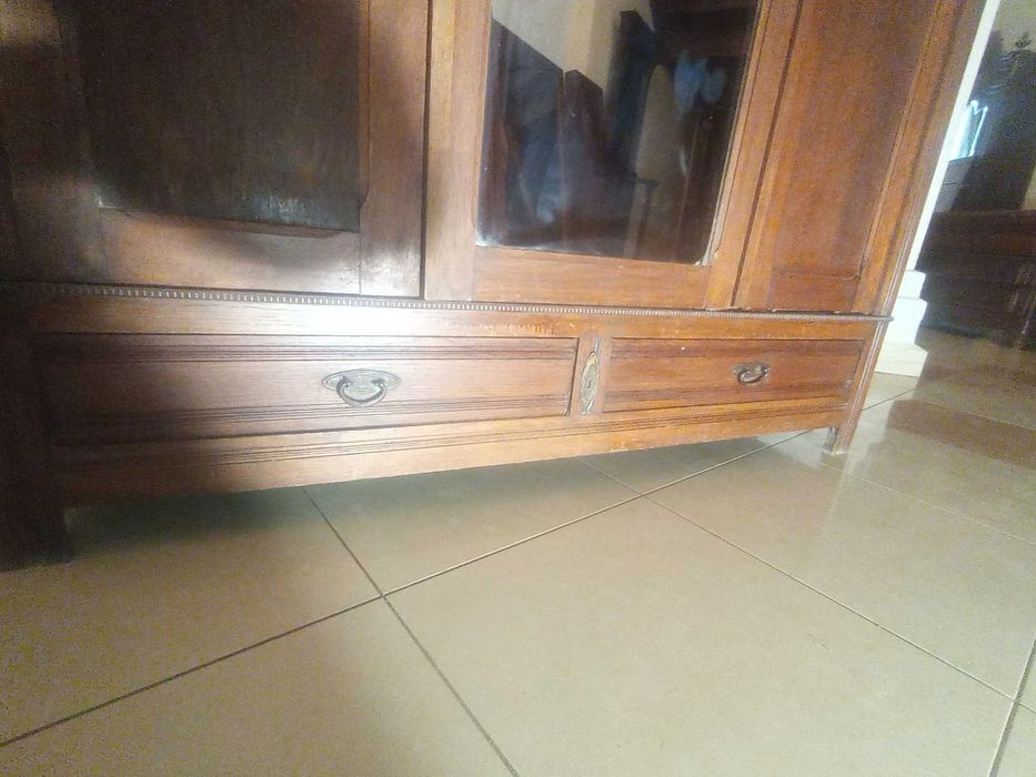 Oryginalna przedwojenna szafa na korytarz z lustrami