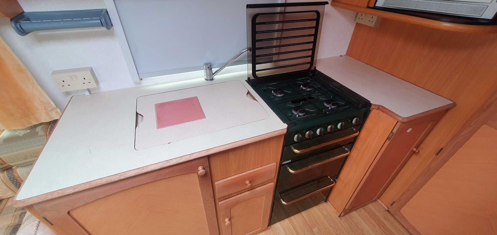 Avondale Leda Pennine 2000