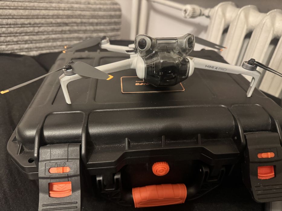 Dji mini 4 pro fly more combo + sunnykit