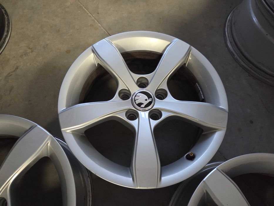 Alufelgi 15" 5x100 Skoda Fabia Rapid Roomster Scout VW Polo Golf Bora