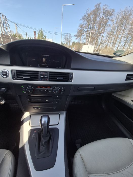 BMW 325i e91 Automat 218KM / Panorama / Xenon