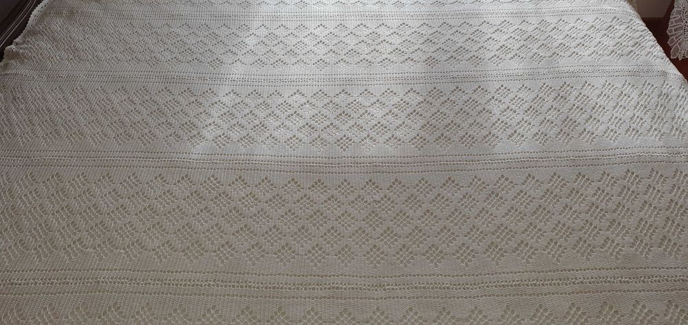 White Crochet Bedspread443110155628072964