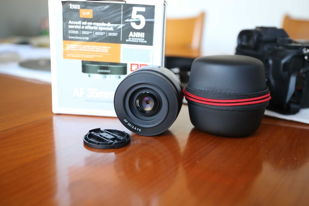 Objetiva Samyang 35 mm , 2..8