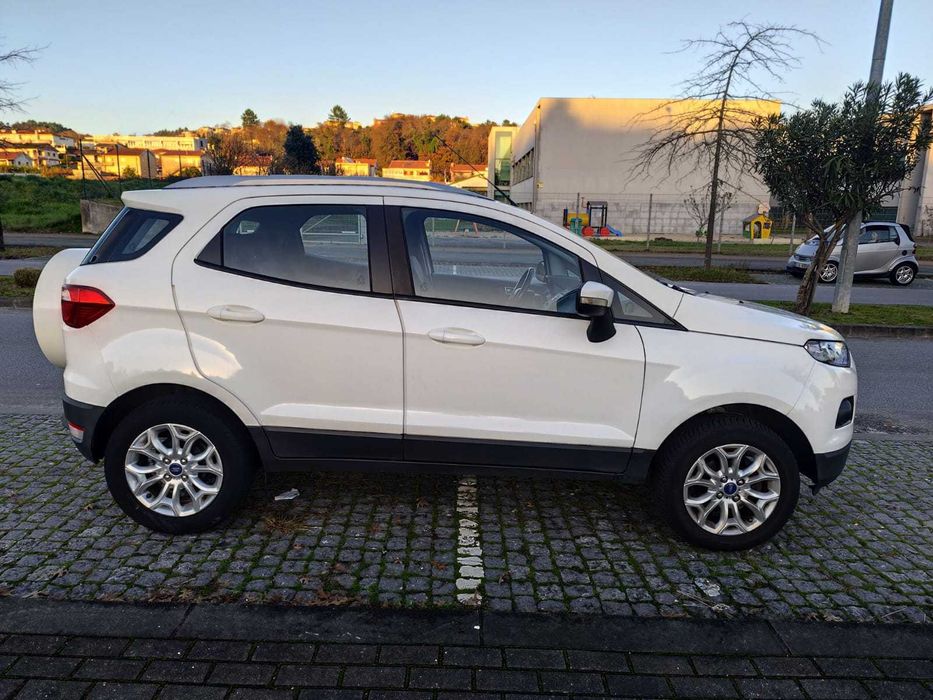 FORD EcoSport, 1.0cc, Ecoboost, Turbo, 125cv, Trend — photo 3