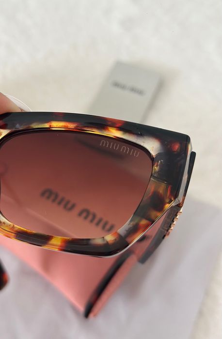 Óculos de Sol Miu Miu