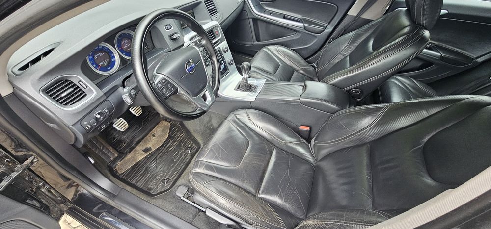 Volvo v60 1.6 150KM R-Design