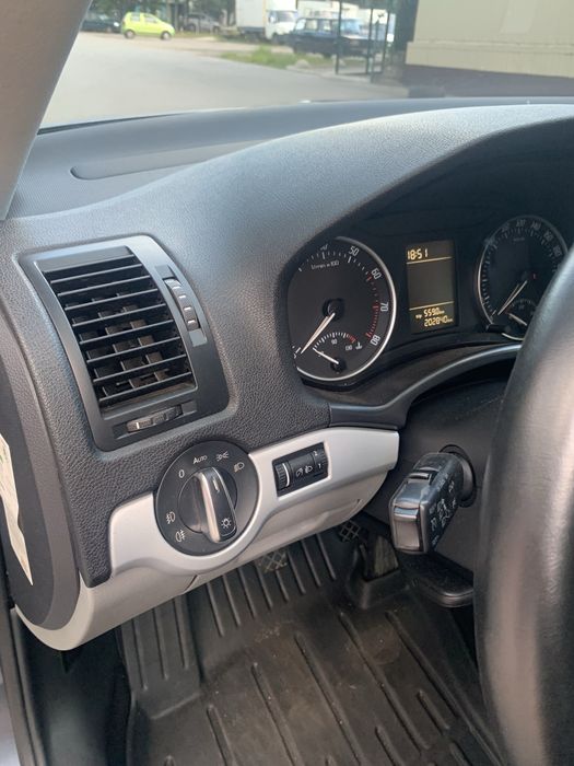 Skoda Octavia 2009 VIN TMBHA61Z4A8009917 фото оголошення 11 з 24