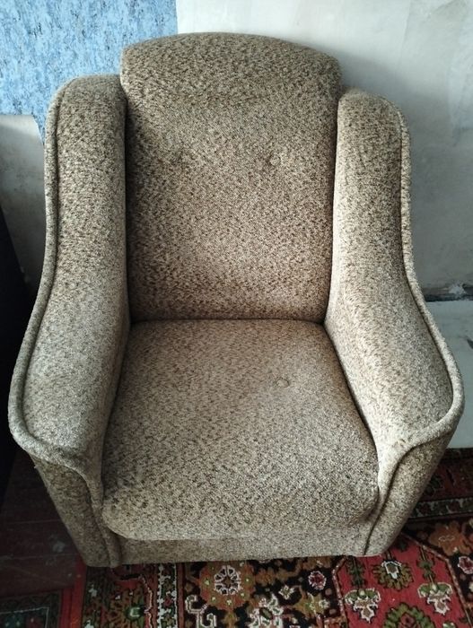 Крісло не розкладне