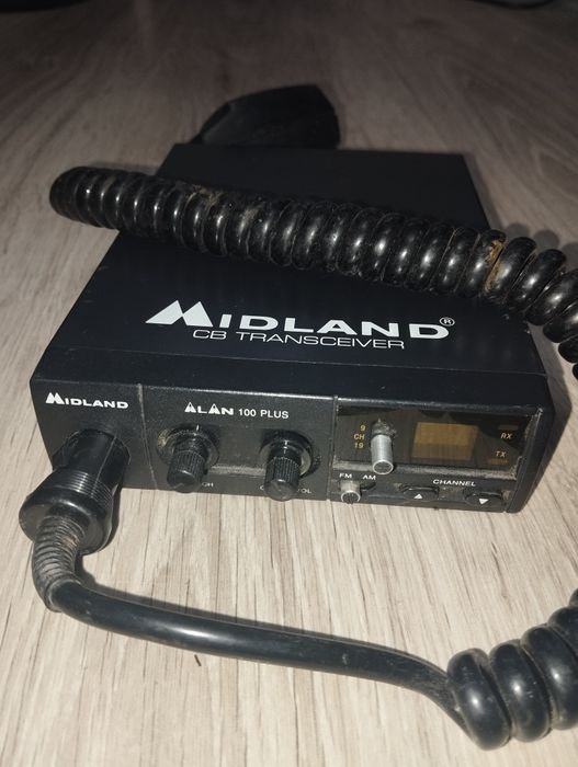 C. B   radio  Midland Alan