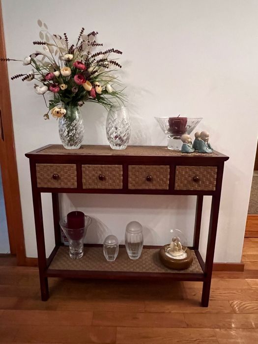 Móvel Palha com 4 gavetas