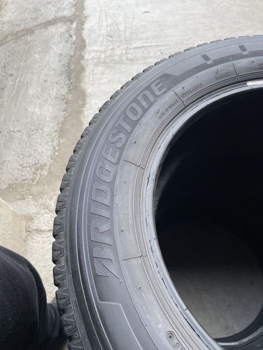 205/65/16с Bridgestone Blizzak W810