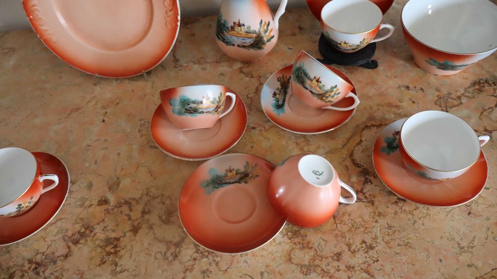Chávenas , leiteira e taça de pingos e prato bolo/torradas da Vista Alegre -  Diferentes preços