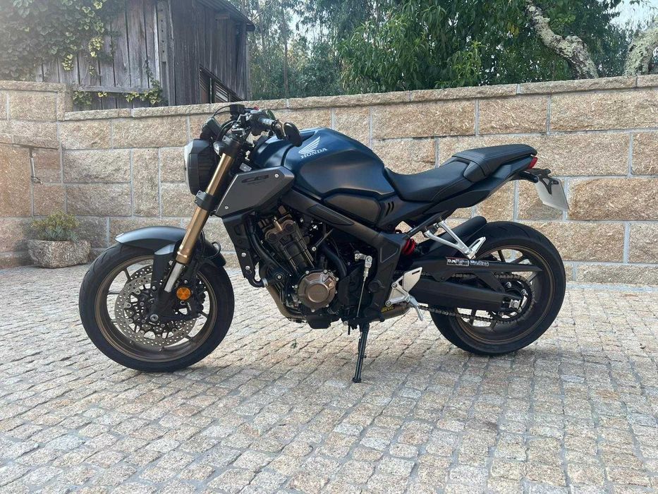 Honda CB650R full akrapovic