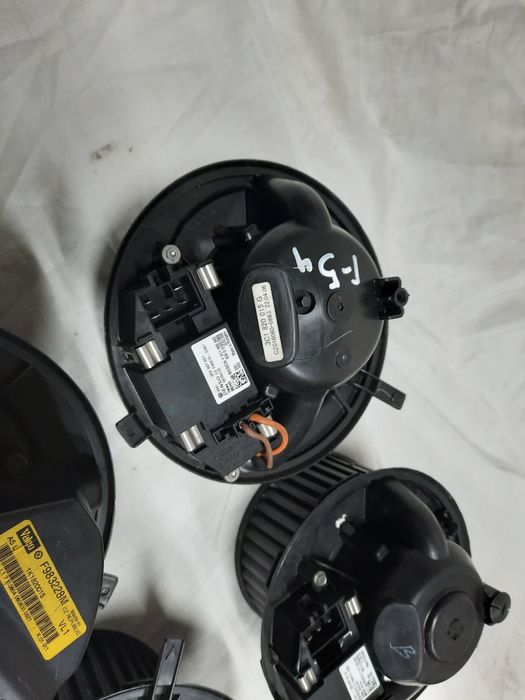 Моторчик пічки Вентилятор Volkswagen Passat B6 B7 Golf 5 Caddy Touran