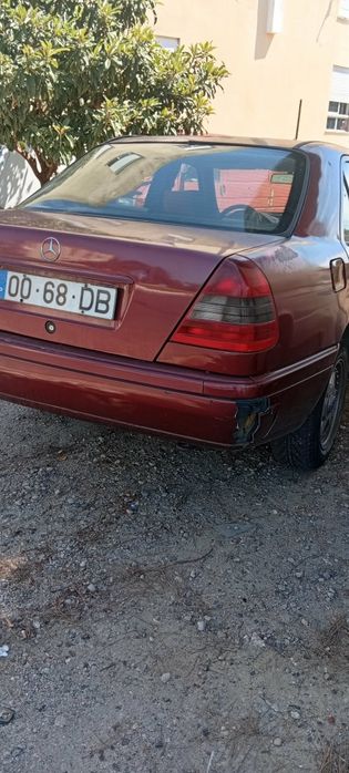 Mercedes C200 d em boas condições