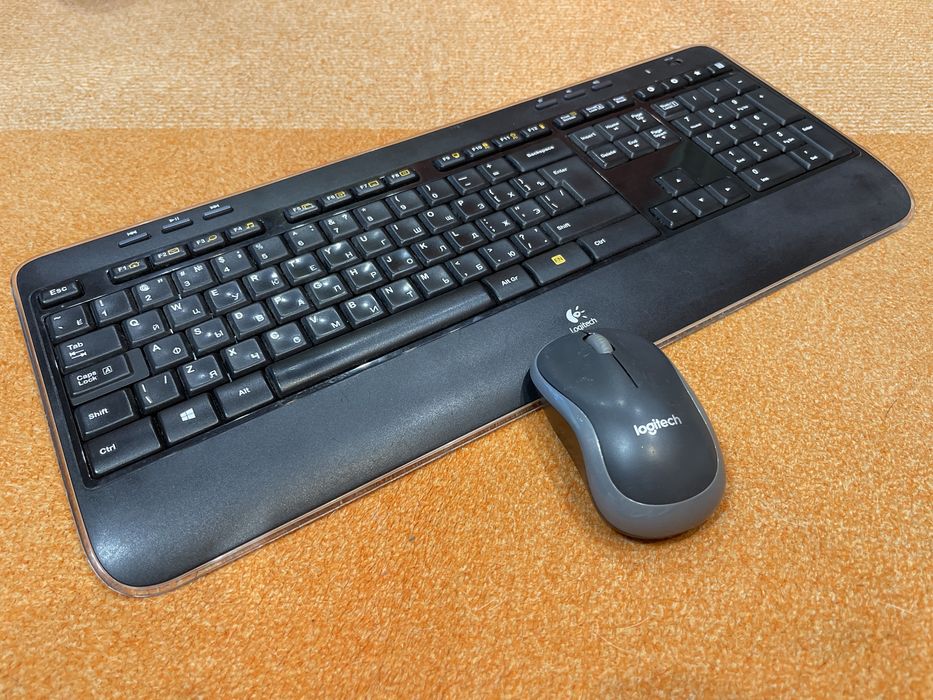 Logitech k520 + Logitech m185