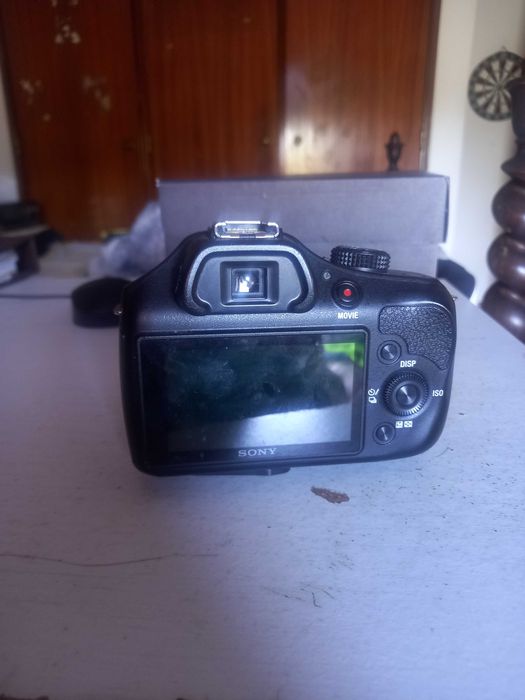 Câmara Sony AX3000