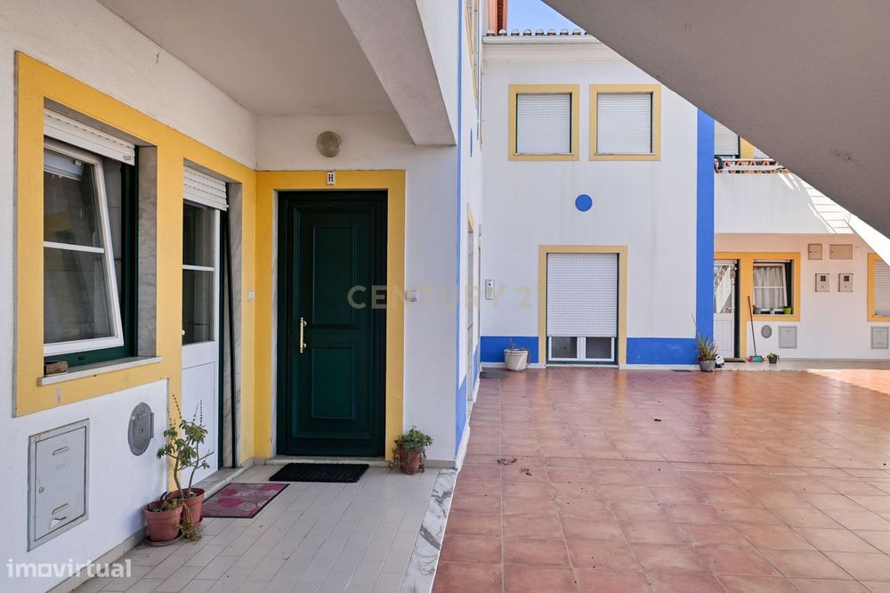 Apartamento T2 em Milharado, com terraço e parquemento