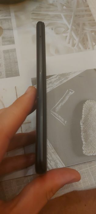 Продам смартфон Xiaomi mi a2 lite(4/64)