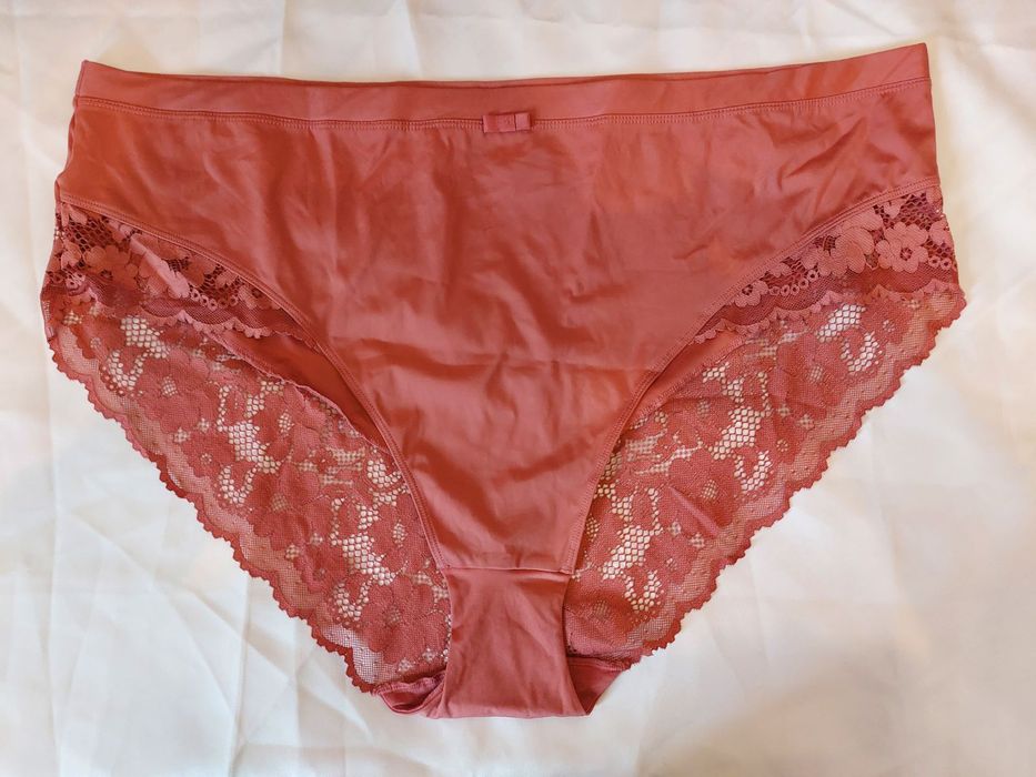 Трусы ,бюзгалтер женские большого размера