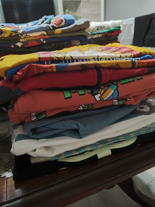 Zestaw ciuchów dziecięcych i damskich