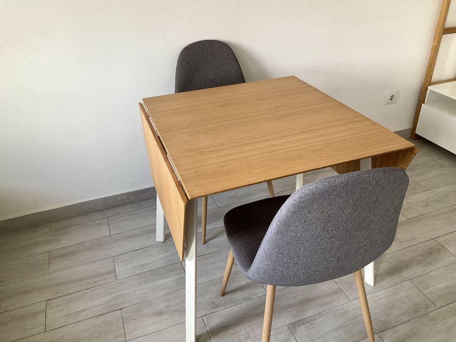Conj. Mesa extensivel bambu e 2 cadeiras