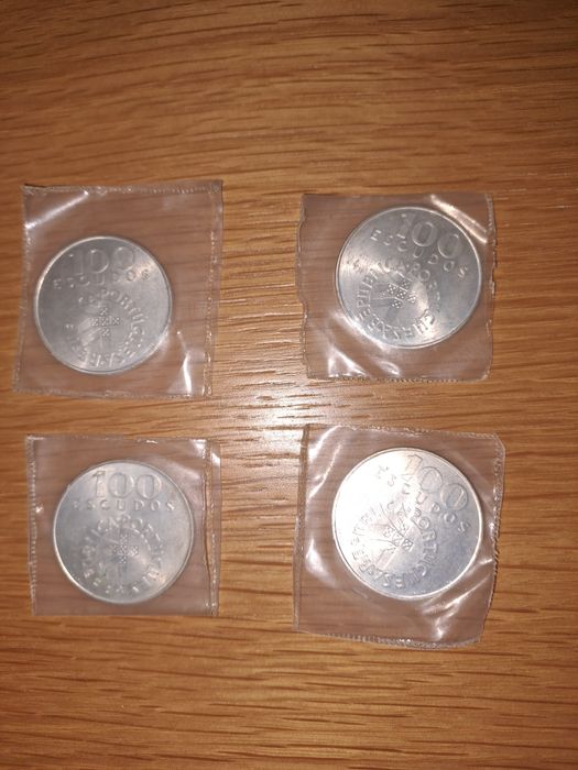 4 moedas 100 escudos de 25 de abril de 1974
