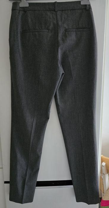 Spodnie materiałowe cygaretki damskie H&M.  Rozmiar 34.