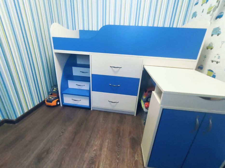 Продам кровать чердак