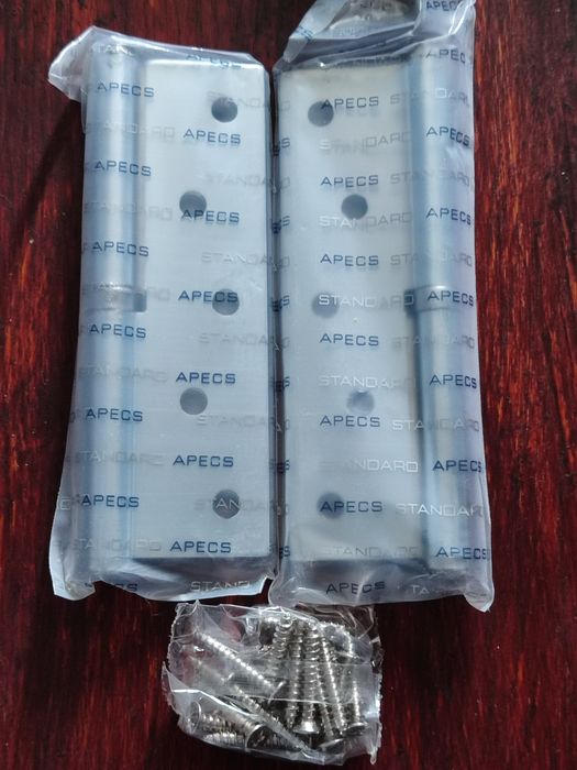 Петля дверна роз'ємна права Apecs.