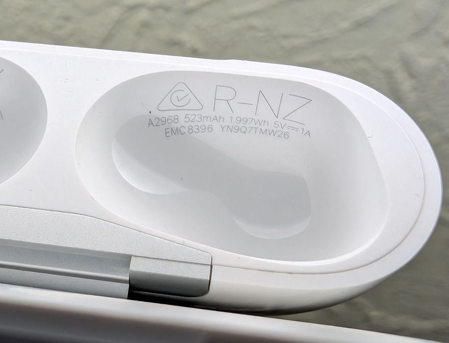 Кейс для airpods pro 2 a2968 а2700 бу lightning type-c